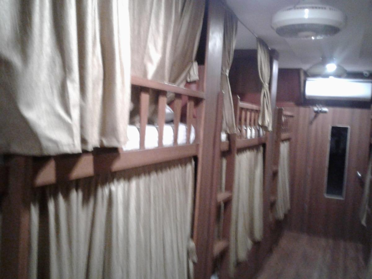 Classic Dormitory Mumbai Bagian luar foto