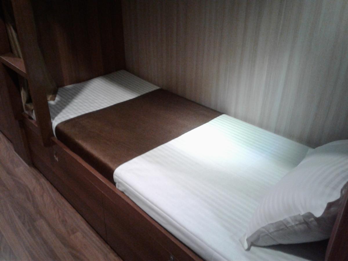 Classic Dormitory Mumbai Bagian luar foto